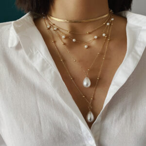 Multi-layer metal chain pearl imitation necklace